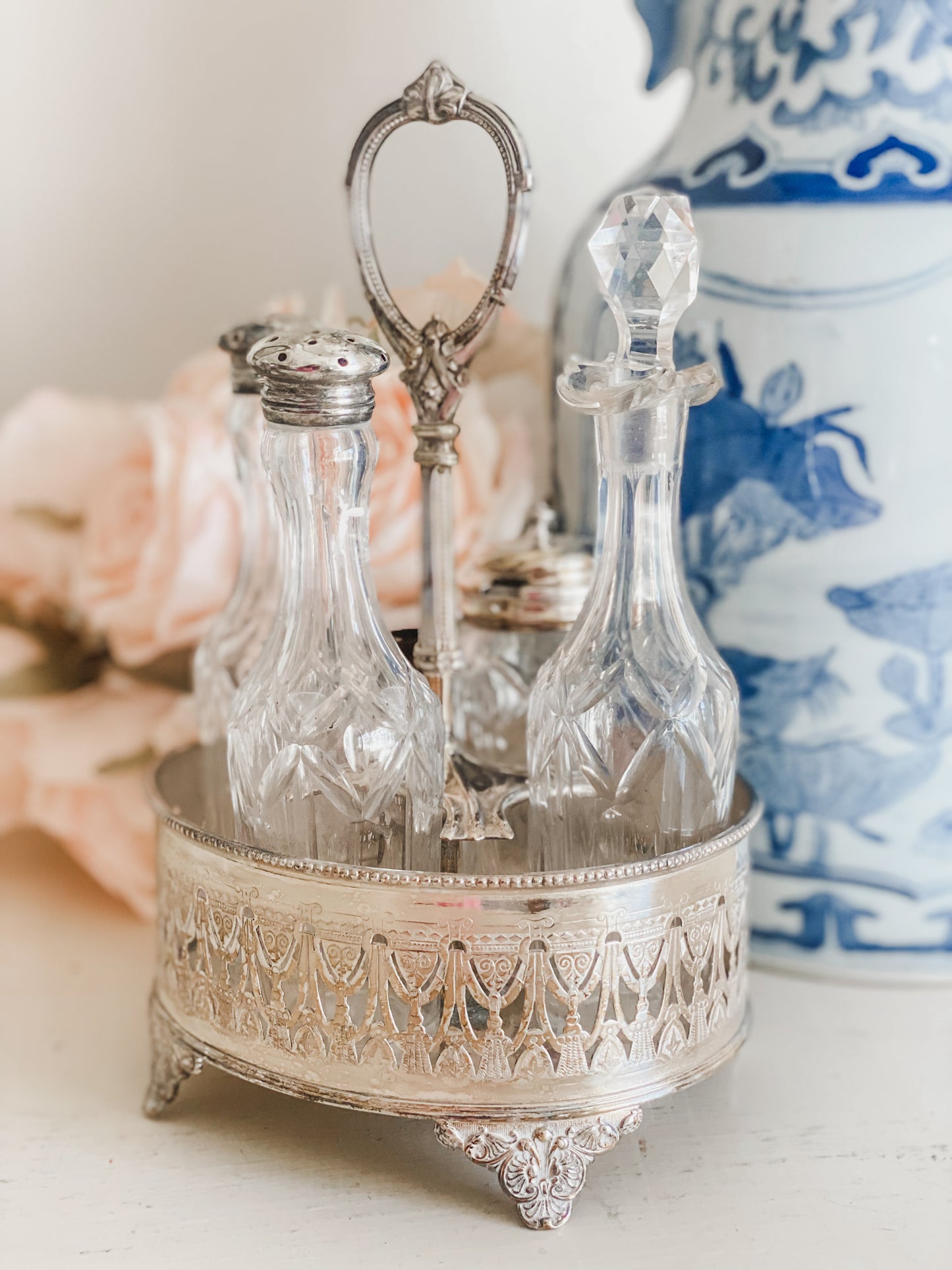 Charming Cruet Set