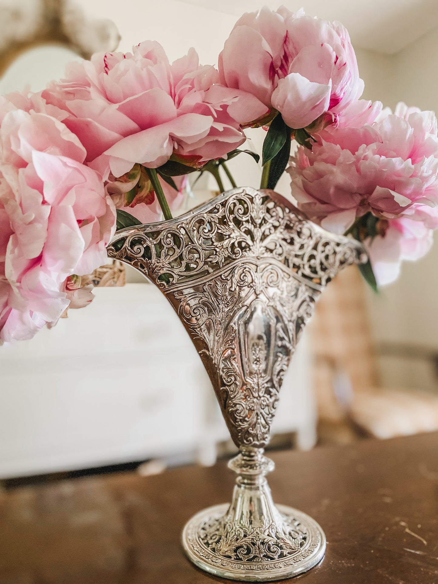 Striking Fan Shaped Tulipiere Style Vase