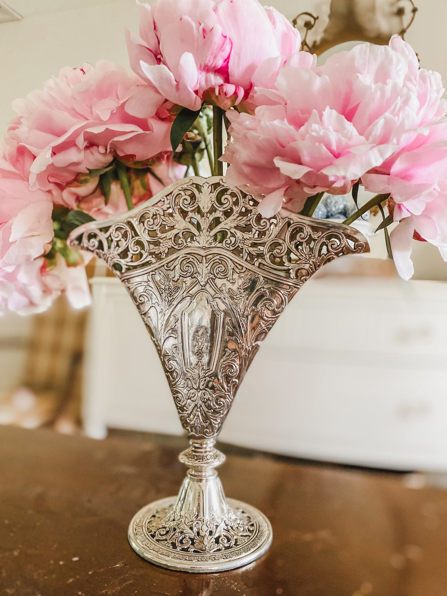 Striking Fan Shaped Tulipiere Style Vase