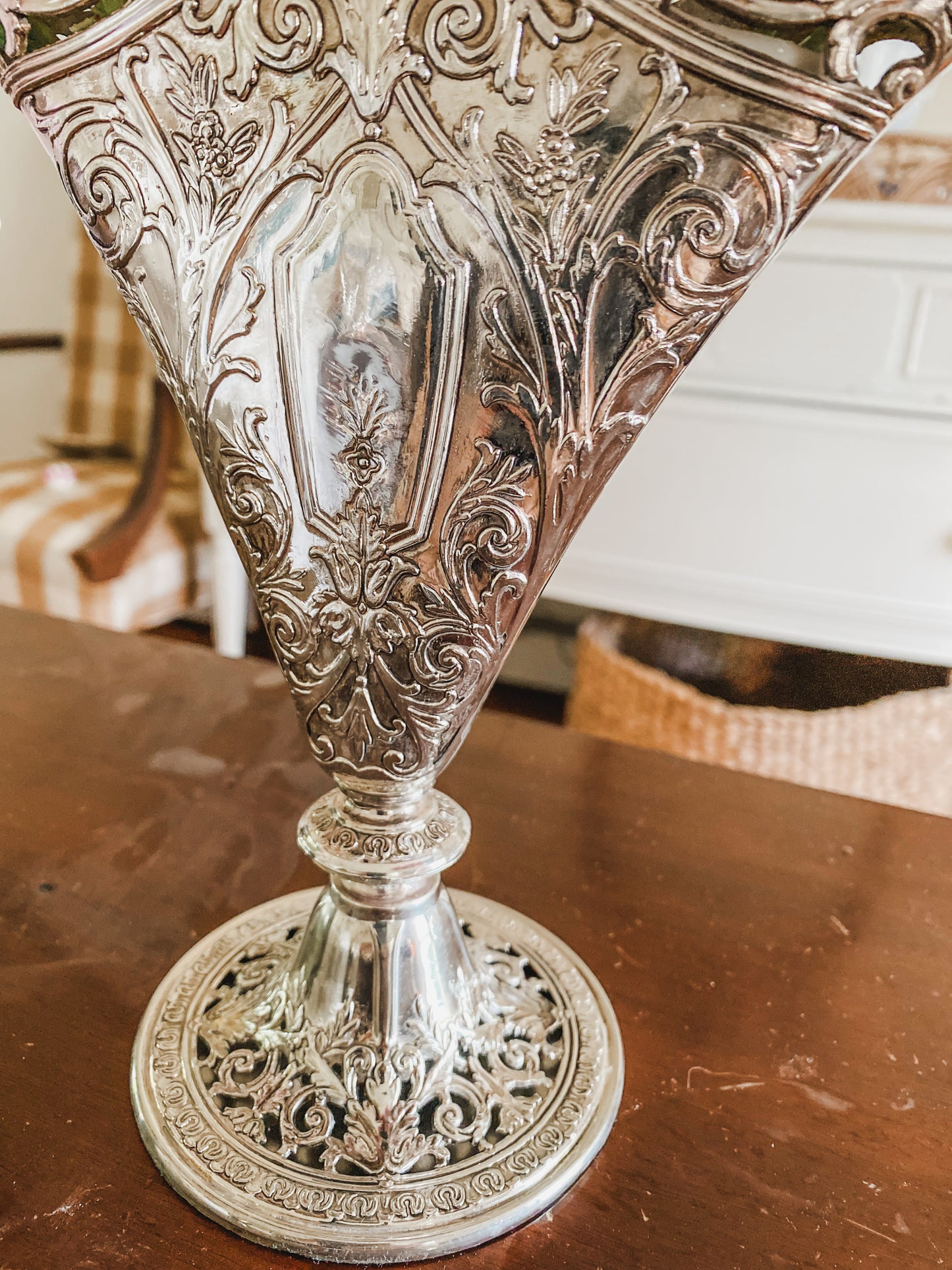 Striking Fan Shaped Tulipiere Style Vase